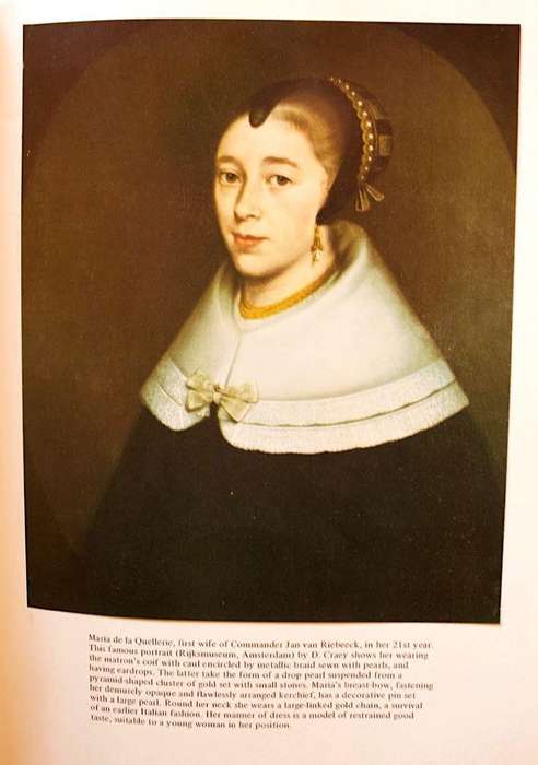 CLOTHING FASHIONS IN SOUTH AFRICA - DAPHNE H. STRUTT
