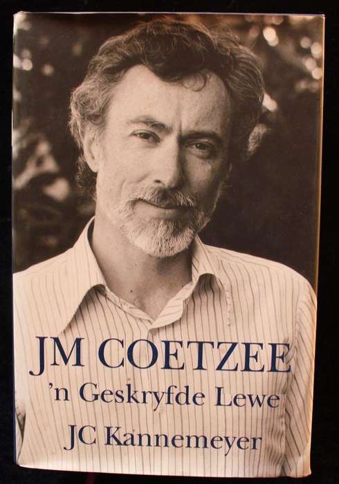 J.M. COETZEE - 'N GESKRYFDE LEWE - J.C. KANNEMEYER