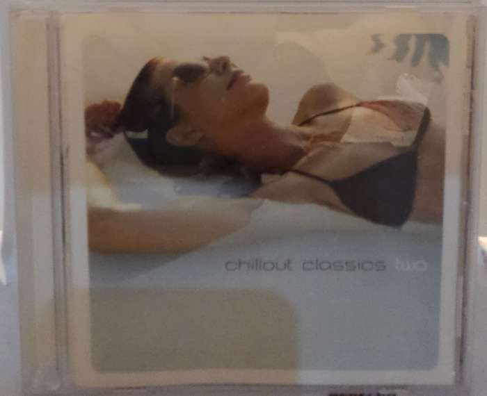 Chill Out Classics Two    (2353)