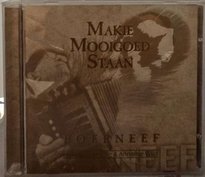 Makie Mooigoed staan Boerneef  (4453)