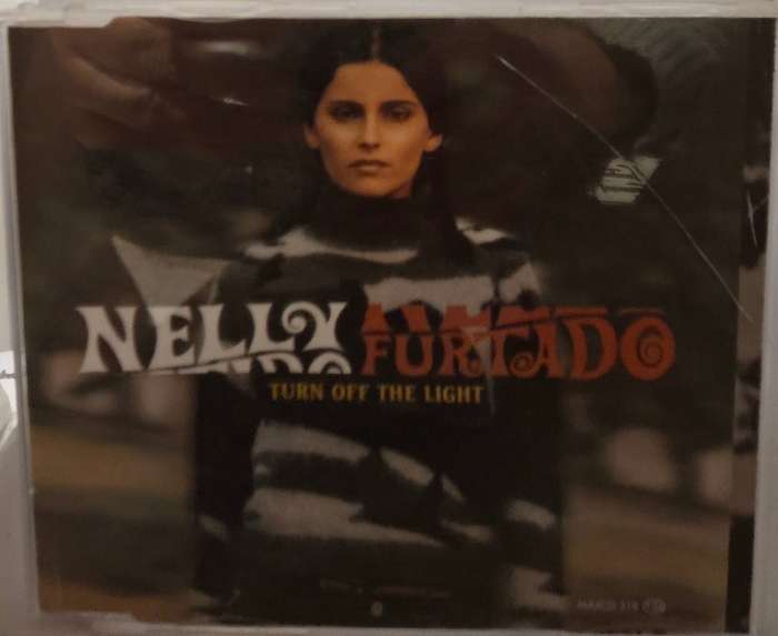 Nelly Furtado Turn off the light  (4408)