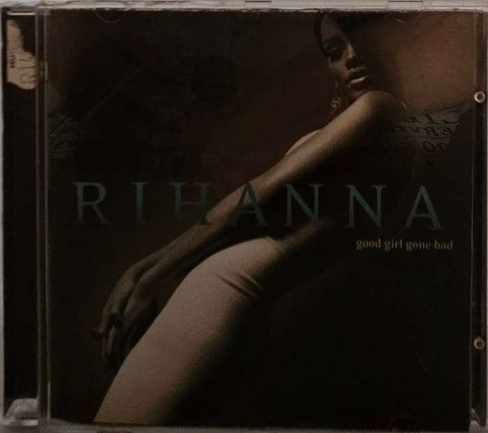 Rihanna Good Girl Gone Bad  (3532)