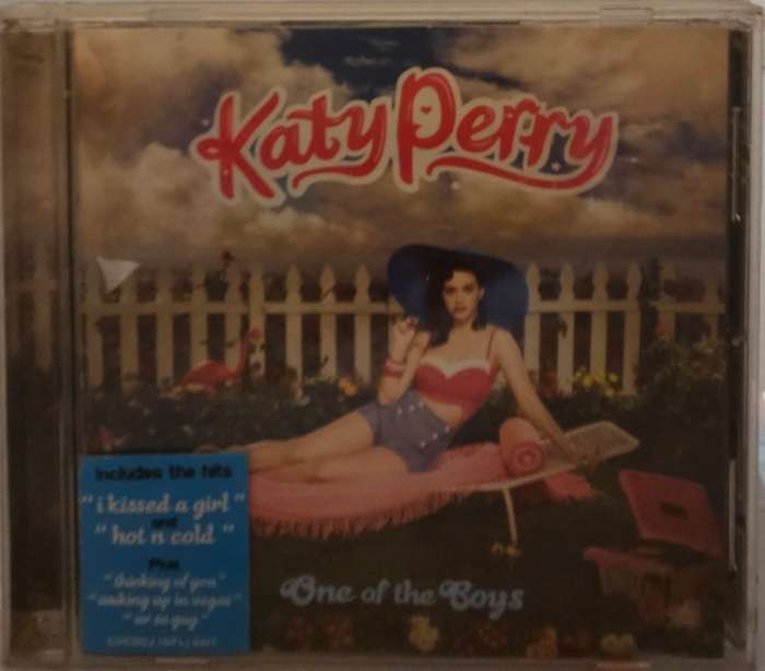 Katy Petty One of the Boys  (2646)