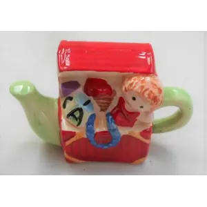 MINIATURE RED ROSE NURSERY RHYME TOY BOX TEAPOT - IDEAL FOR YOUR PRINTERS TRAY OR DECOR