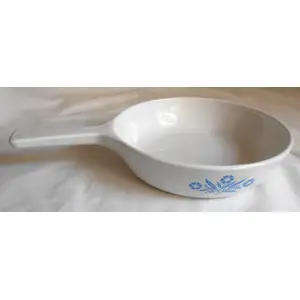 CORNING WARE BLUE CORNFLOWER SMALL FRY PAN 17 CM OR 6 /2 INCH DIAMETER P-83-S - EXCELLENT CONDITIOIN