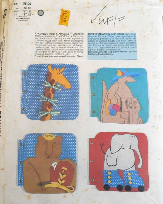 VOGUE CRAFT 1959 AMY'S BOOK-ITS A ZOO SIZE 8" X 9" COMPLETE-UNCUT-F/FOLDED