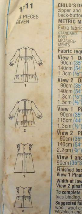 VINTAGE STYLE 1711 GIRLS DRESS OR PINAFORE SIZE 5 YEARS BREAST 61 CM -COMPLETE