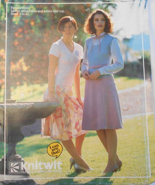 KNITWIT 2000 LADIES GORED SKIRT AND ACTION KNIT TOP SIZES 6-22