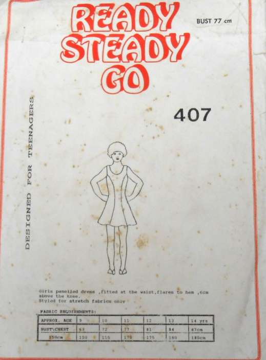 READY STEADY GO 450 GIRL PANELLED DRESS FOR STRETCH FABRIC SIZE 12 YEARS BUST 77 CM COMPLETE