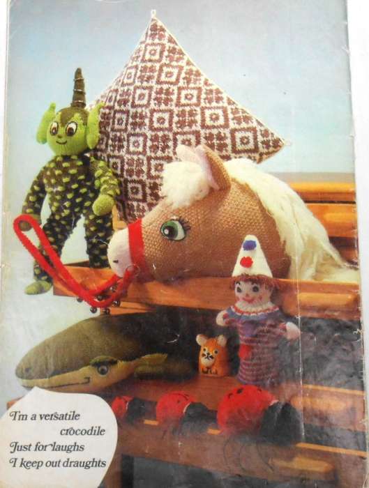 HARMONY GIFT BOOK 503 GIFTS FOR ALL OCCASSIONS IN DOUBLE KNITTING 24 PAGES