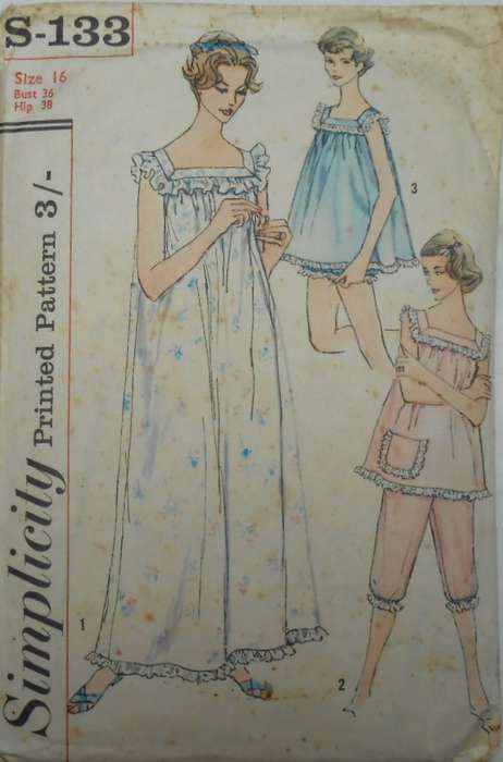 V/VINTAGE SIMPLICITY S-133 LADIES NIGHITIES-PANTS-KNICKERS SIZE 16 BUST 34-COMPLETE