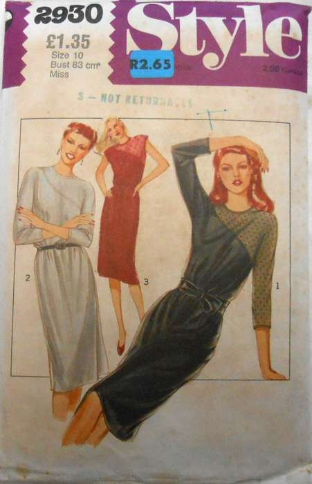 STYLE PATTERN 2930 DRESS HAS BOUND NECKLINE WITH BACK SLIT SIZE 10 BUST 83 CM COMPLETE