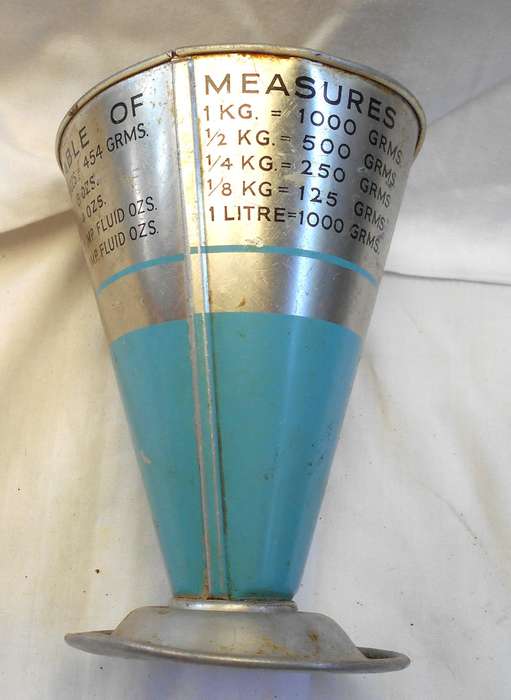 Vintage Tala Turquoise colour Measuring Cup