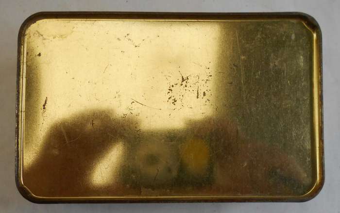 VINTAGE BLACK MAGIC TIN SIZE: 14 CM X 8,5 CM X 4.5 CM