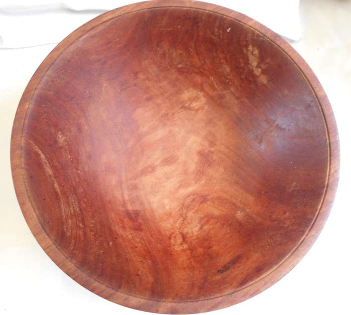 STUNNING COLOUR AFRICAN MADE ROUND WOODEN BOWL FOR FRUIT OR SALADS