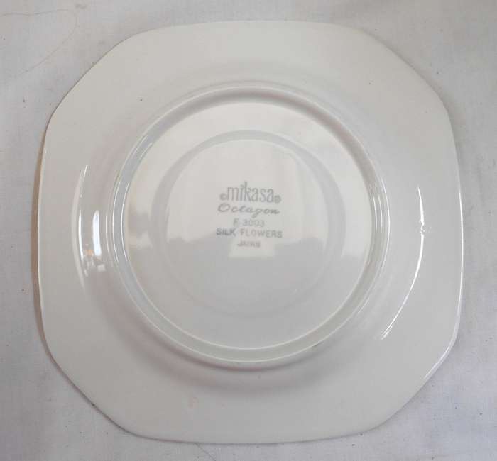 MIKASA OCTAGON F3003 SILK FLOWERS - FOUR DUOS WITH EXTRA SAUCER - MADE IN JAPAN