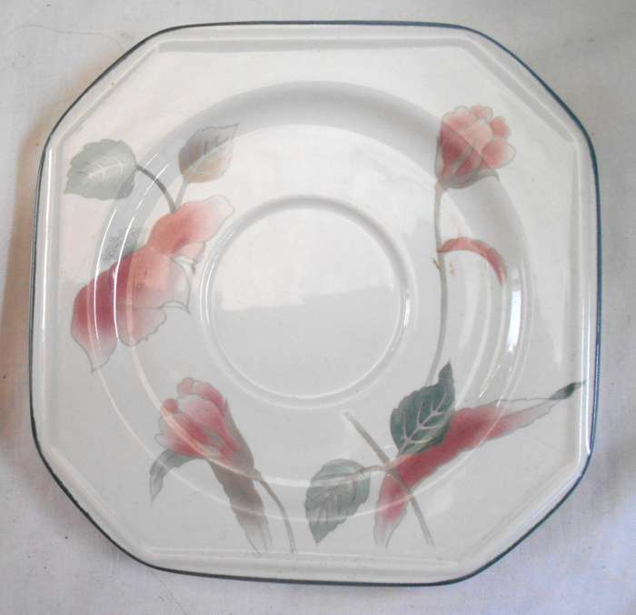 MIKASA OCTAGON F3003 SILK FLOWERS - FOUR DUOS WITH EXTRA SAUCER - MADE IN JAPAN