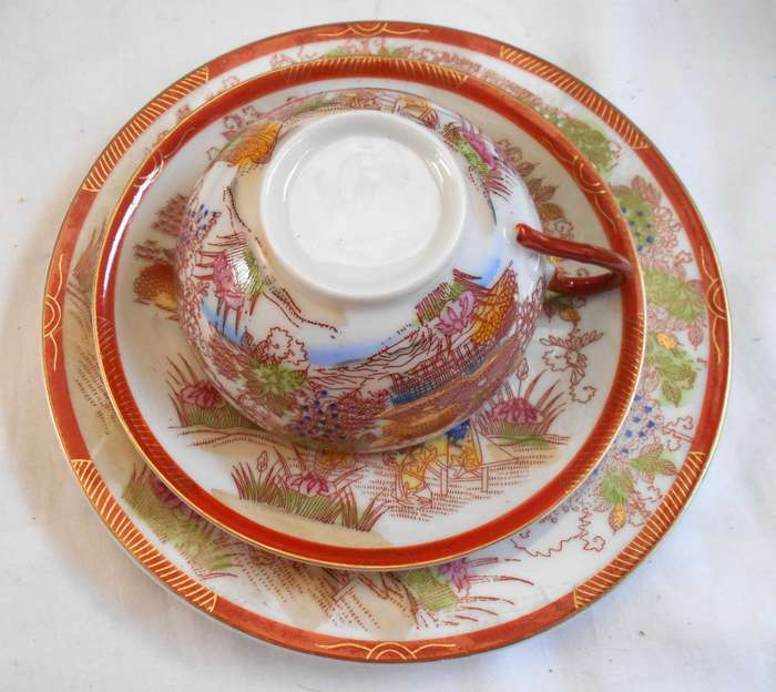 JAPANESE BONE CHINA GEISHA GIRL TRIO WITH GILT & GEISHA FACE LITHPANE INSIDE CUP WHEN HELD TO LIGHT