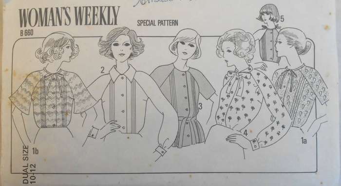 VINTAGE WOMEN'S WEEKLY 8660 LADIES BLOUSES SIZE 10-12 COMPLETE-UNCUT-F/FOLDED