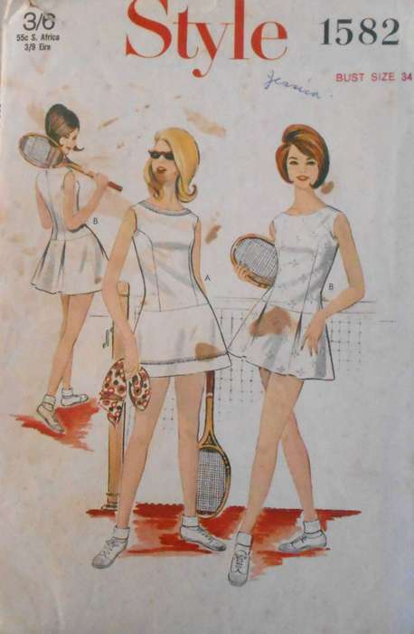 VINTAGE STYLE 1582 TENNIS DRESS WITH SHAPED OR PLEATED SKIRT SIZE BUST 34" COMPLETE