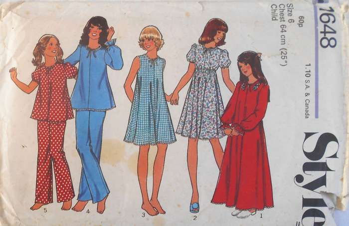 VINTAGE STYLE 1648 GIRLS NIGHTGOWN & PJS SIZE 6 YEARS CHEST 64 CM/25"COMPLETE