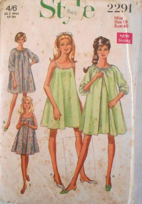 VINTAGE STYLE 2291 NIGHTDRESS & NEGLIGEE SIZE 18 BUST 40 COMPLETE