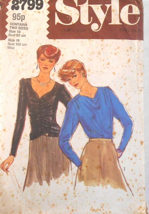 STYLE 2799 V NECK TOPS SIZE 16 & 18 BUST 97 CM & 102 CM COMPLETE