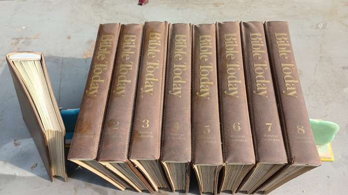 Bible Today - Eight Volumes
