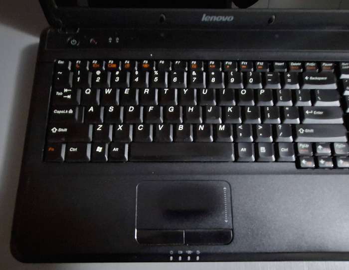 Lenovo G550 Laptop Pentium Dual Core 2.3GHZ CPU 4GB Ram 250GB Hard Drive (FREE SHIPPING!)
