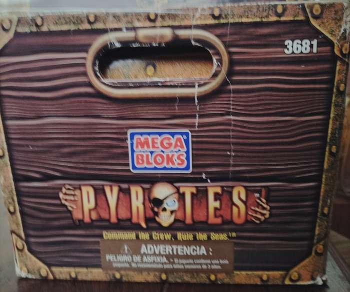 Large Mega Bloks set (Pirates)