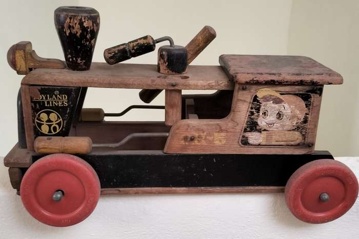 Vintage wooden toy locomotive by Toyland Lines (52cm in length)