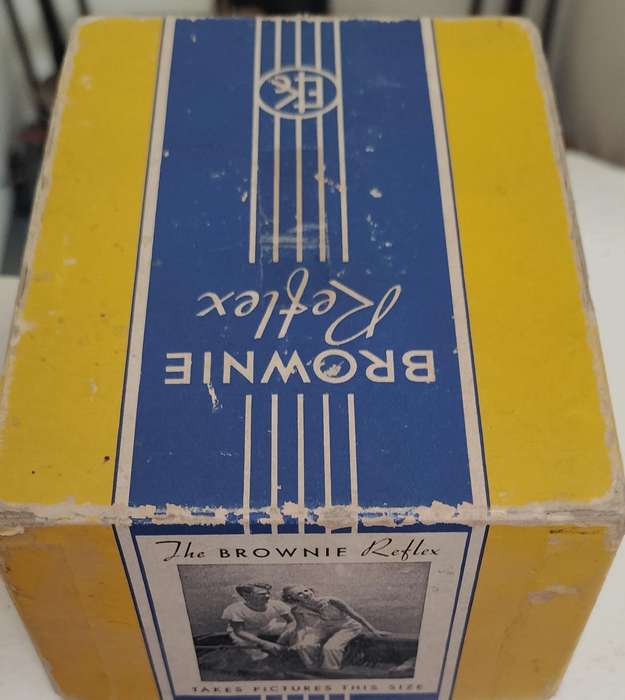 Boxed Brownie Reflex camera (circa 1940)