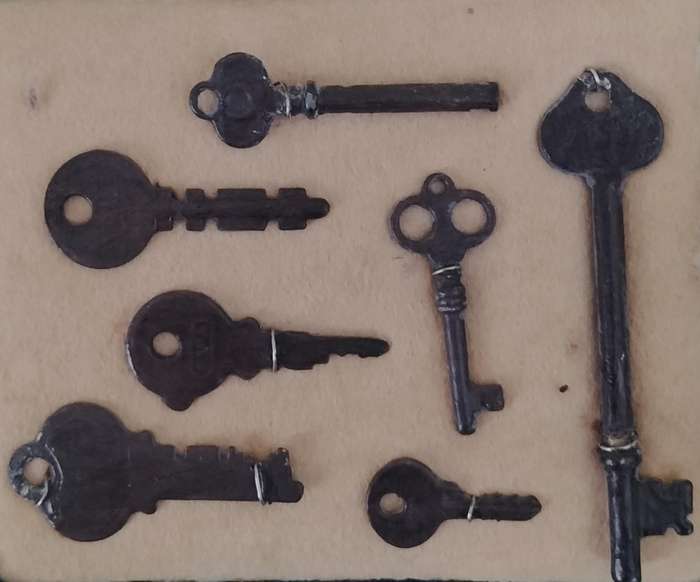Home made wall mounted key ring holder