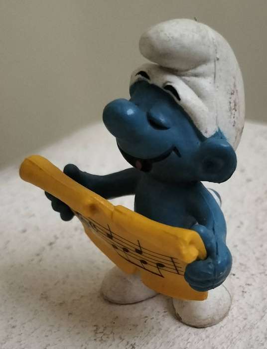 Singing Smurf (Schleich)