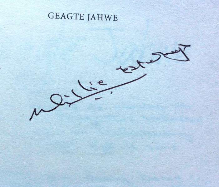 Geagte Jahwe - Willie Esterhuyse  Boek geteken deur Skrywer