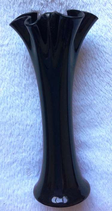 Black art swung glass vase with ruffled edge