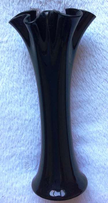 Black art swung glass vase with ruffled edge