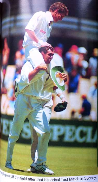 (Vinnige) Fanie de Villiers-"Never say die"-Vinniger as ooit-Trevor Chesterfield-signed by "Vinnige"