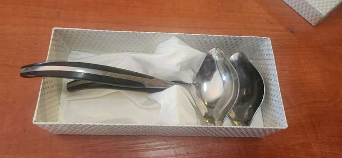 Cake Lifter, Gravy Spoons and sugar Spoon Lot -Eetrite Stainless Steel Mixed Lot (Boxed)
