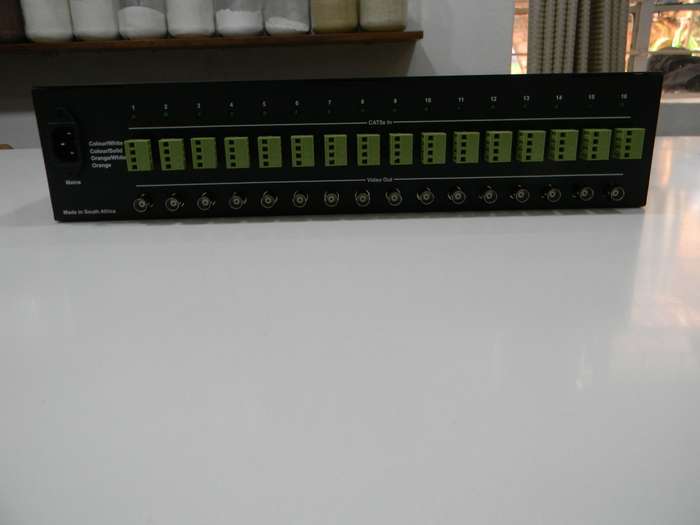 RS485 Distributor 1 Input 16 Output in 1U Rack Mounting Panel RS016