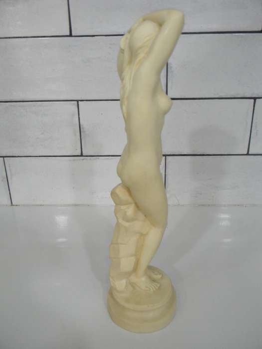 La Sorgnete (The Source) by Ingres 30cm Statue by Santini