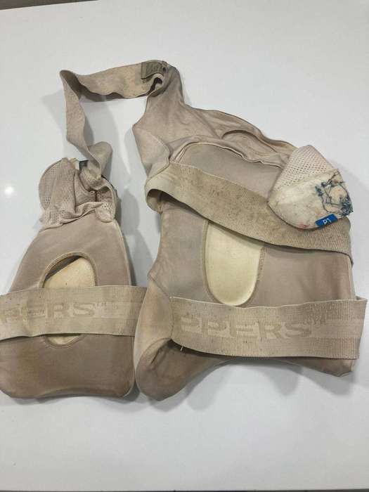 Cricket Aero Stripper P1 Protection Pads
