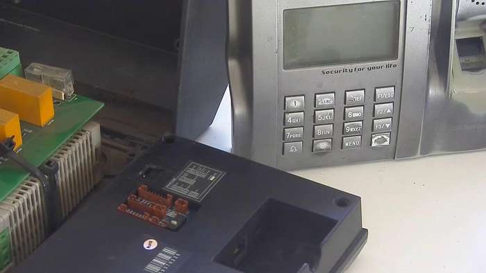 ZKSoftware U580 access control. 2 units. power boxes and relays