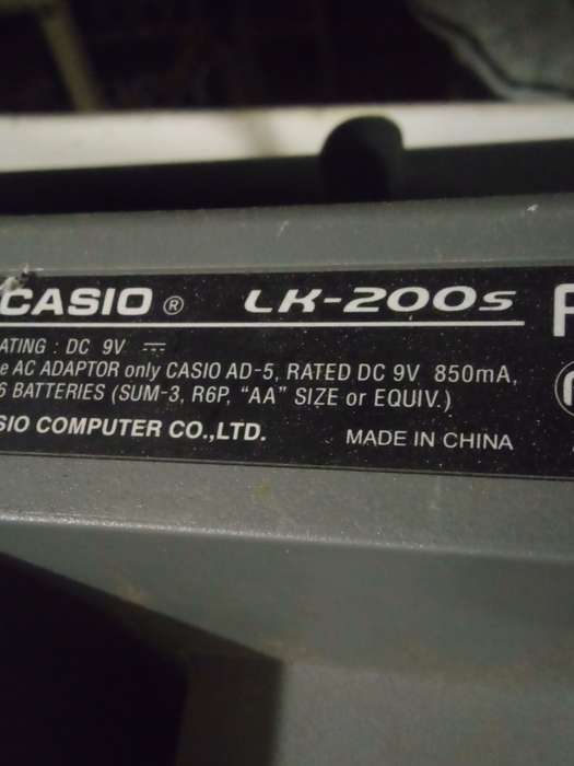 Casio LK-200s Keyboard