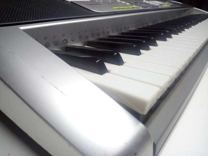 Casio LK-200s Keyboard