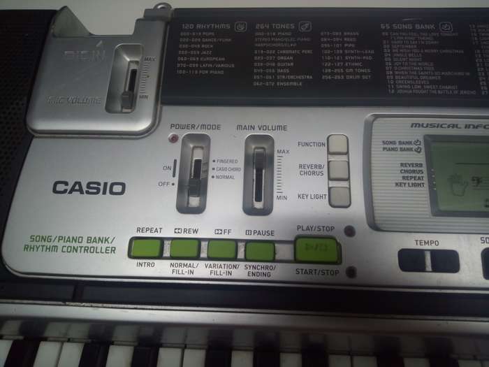 Casio LK-200s Keyboard