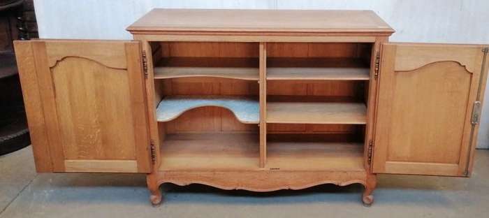 Solid Oak 2 Door Louis XV style buffet