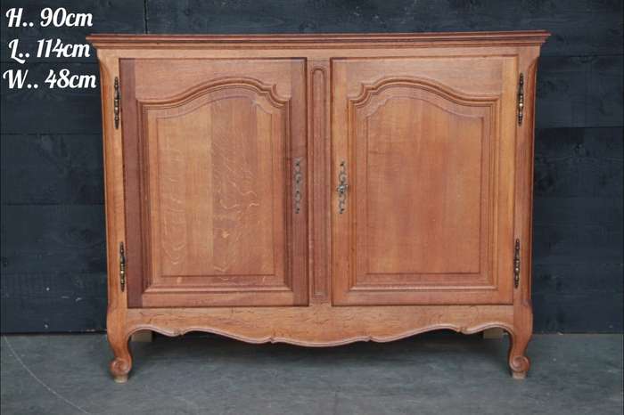 Solid Oak 2 Door Louis XV style buffet