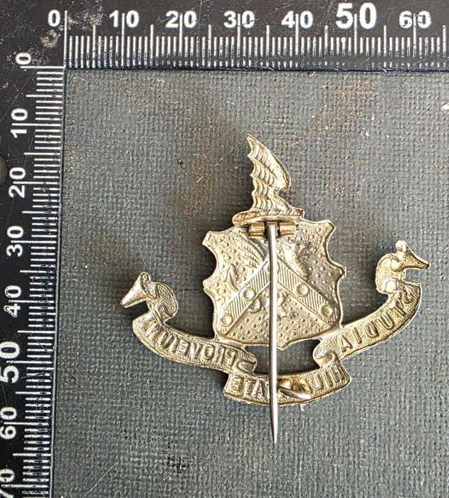 KINGSWOOD COLLEGE CADET CORPS CAP BADGE
