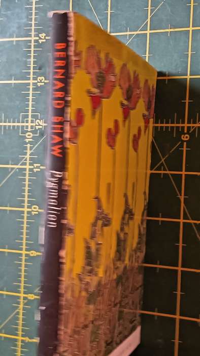 Pygmalion - George Bernard Shaw - Softcover - 122 pages